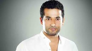 تدور احداث فيلم الكبار 2010 كمال (عمرو سعد)، وكيل نيابة شاب يتسبب فى إعدام فتى عن طريق الخطأ فيستقيل من. Ø¹Ù…Ø±Ùˆ Ø³Ø¹Ø¯ Ù„Ù„Ø¹Ø±Ø¨ÙŠØ© Ù†Øª Ù„Ø§ ØªØ´ØºÙ„Ù†ÙŠ Ø§Ù„Ø¥ÙŠØ±Ø§Ø¯Ø§Øª Ø£Ù†Ø§ Ø£ØµÙ†Ø¹ ØªØ§Ø±ÙŠØ®ÙŠ Ø§Ù„ÙÙ†ÙŠ