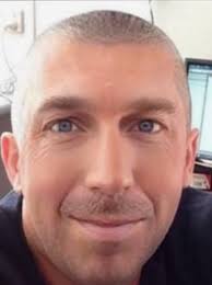 The Gospel of Saint Luke: 3 : Hooke, Samuel Henry, Gore, Michael, Gore,  Michael: Amazon.com.au: Books