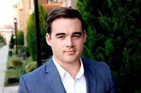 Justin Garton's Instagram, Twitter & Facebook