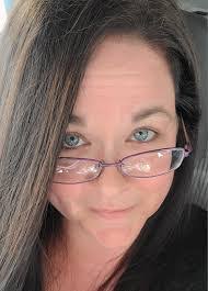 Krystal Bloom's Instagram, Twitter & Facebook