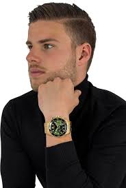 Comparison of SSC813 and SSC911 watches