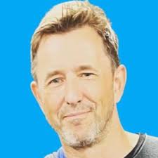 Edward Standring's Instagram, Twitter & Facebook