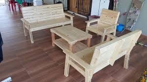 Namun, menyepelekan pemilihan sekat ruang akan mempengaruhi hasil akhir dari presentasi ruangan yang ada. Set2 Kerusi Ruang Tamu Berminat Blh Mix Design Pallet Facebook