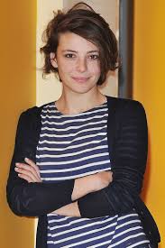 Choppy hairstyle comes in short, medium and long haircuts. Oh Look A Super Cute Short Haircut That S Not The Karlie Kloss Bob Glamour