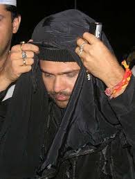 Huidige vrouw van himesh reshammiya. Himesh Reshammiya Wife Komal Divorced
