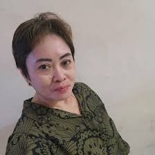 What rooms are available for two ladies in Sharjah or Dubai within a budget  of 1600-1800?