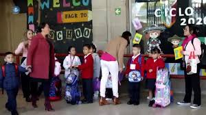 28 millones de niños regresaron a clases este lunes