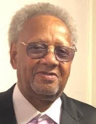 Mozelle Hicks's Instagram, Twitter & Facebook