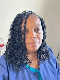 ISO a braider who can catch short hair, in the Summerville or surrounding  area. Around the end of the month.