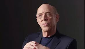 JK Simmons fala sobre jogar Omniman.