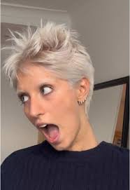 every november i get the urge to look like father christmas and i am NOT  mad about it!!! #hair #bleach