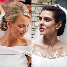 La principessa charlène lynette grimaldi è stata sottoposta a un secondo intervento chirurgico alla testa e resterà in sud africa a tempo indeterminato. Charlotte Casiraghi E Charlene Di Monaco A Sorpresa Amiche