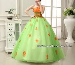 Braut, orange, foto, kleid, ehe, zeremonie, hochzeit, hochzeitskleid, kleid, brautkleid, gelb, tradition, blume, event, floristik, blumen arrangement, blumendesign, fotografie, pfirsich. Service News On Twitter Grunes Ballkleid Mit Blumen In Orange Neu Bei Https T Co Igzzuxns6d Abendkleid Brautkleid Hochzeitskleid Ballkleid Abiball Maturakleid Robe Karneval Prinzessin Https T Co 0pw9dlij4j