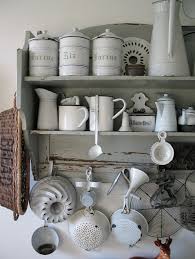 Nun, du hast glück, denn. Enamelware Shabby Chic Kitchen Vintage Enamelware Vintage Kitchen