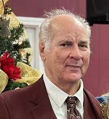 Leslie Digsby's Instagram, Twitter & Facebook