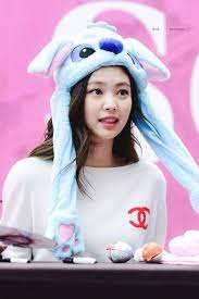 제니츄 on Twitter | Gadis baik, Selebritas, Gadis korea