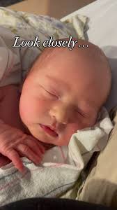 💕 Did you know? How your baby’s tongue rests from birth can impact their  oral function and airway development! Knowing where your baby’s tongue  should be can make a world of difference in supporting ...