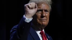 SpaceX launches mega Starship rocket; mechanical arms catches it at landing 