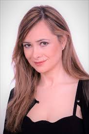 Elizabeth Arciniega's Instagram, Twitter & Facebook