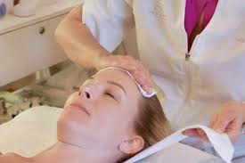 Meet the Skincare Specialist Serving Los Angeles & Hollywood