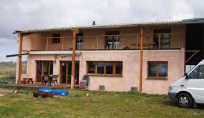 Vous indiquez les caractéristiques de votre batiment agricole à construire ainsi que la solution financière souhaitée. Maison Dans Un Hangar Agricole Un Projet A 100 000 Euros