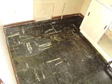 Die fasern sind normaler­weise fest von pvc umschlossen. Floor Flex Platten