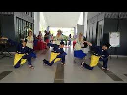 Download lagu joget kereta lembu. Melly Amalin Mammamia Entertainment Embun Sok Sek By Melly Amalin