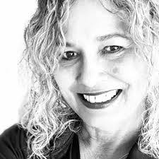 Gisela Negron's Instagram, Twitter & Facebook