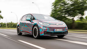The id.3 follows in the footsteps of the beetle and golf by launching a new, third era for volkswagen.available as eight different models, the id.3 welcomes in an era that truly brings electric driving to the people. Vw Id 3 2021 Review Id Day Car Magazine