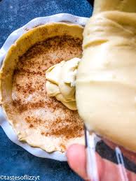 This snickerdoodle pie tastes as good as it looks. Snickerdoodle Pie A Homemade Cake Pie With A Cinnamon Sugar Syrup