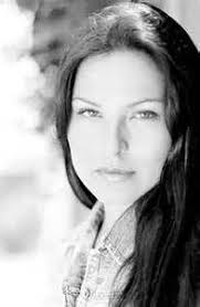 Michelle Latimer Actress Resident Evil Apocalypse Metis Nation Nativeamericannati Native American Actors Native American Women Native American Beauty