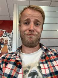 My son lost his grey IPhone this evening by Lake Immeljarvi. Phone isn't  important but there are lots of sentimental photos