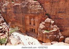 163 Bird Petra Jordan Royalty-Free Images, Stock Photos & Pictures