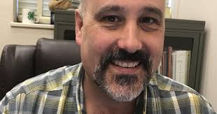 Calculate level of threat and determine the best treatment for grasshoppers 