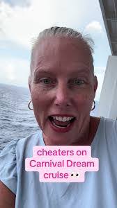 Robert Houchens's Instagram, Twitter & Facebook