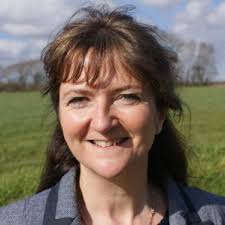 Caroline Drummond's Instagram, Twitter & Facebook