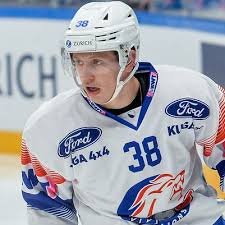 Rossi begann seine karriere bei der veu feldkirch und wechselte mit 13 jahren in die schweiz zur jugend der zsc. Marco Rossi Elite Prospects