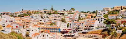 Leiria tem um rio que corre para cima, uma torre que não tem sé, uma sé que não tem torre e uma rua direita que o não é. Mietwagen In Portimao Autovermietung Sunny Cars