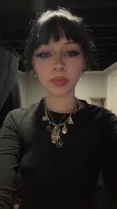 Shania Bethune's Instagram, Twitter & Facebook