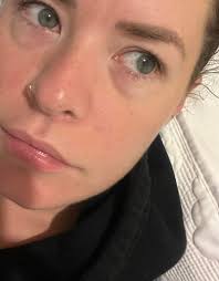 What makeup will not settle in the creases for a 63-year-old female?