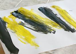 Short simple and a perfect first painting. Simple Bumble Bee Art Project For Kids Buggy And Buddy