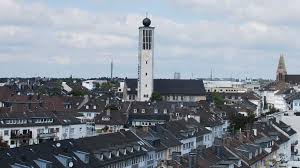 Therefore, cities or districts with fewer letters are generally assumed to be bigger and more important. Solingen Kartoffel Kiste