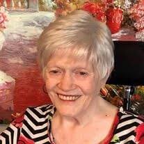 Carolyn Plank's Instagram, Twitter & Facebook