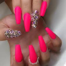 Many women have a high regard about nail designs but some don't know how to design nail. Unique Nail Art Slaylebrity