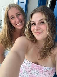 Female Roommates Wanted in Chicago for August Move