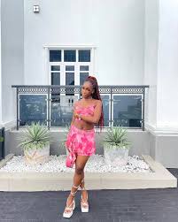 Esther Raphael » Bio, Age, Net Worth, Family