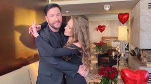 Ihr ehemann michael wendler hat 24 recht großformatige päckchen für sie aufgehängt. Michael Wendler Laura Muller Pompose Xxl Hochzeit Sie Geben Die Hoffnung Nicht Auf Intouch