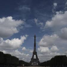 Ihr sicherungsseil bildet den namen der suchmaschine. Eiffelturm Spitze Und Disneyland Paris Empfangen Besucher Wp De