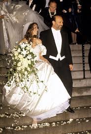 Weitere ideen zu outfit, kleidung, beckham. Vera Wang S 10 Greatest Wedding Dresses Vogue Paris