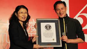 Show from 8pm to 11pm by hong kon. Jacky Cheung Performs For Largest Combined Audience Guinness World Records